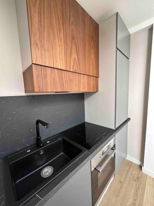 U-Sleep : Appartement 2 Chambres Льеж Экстерьер фото